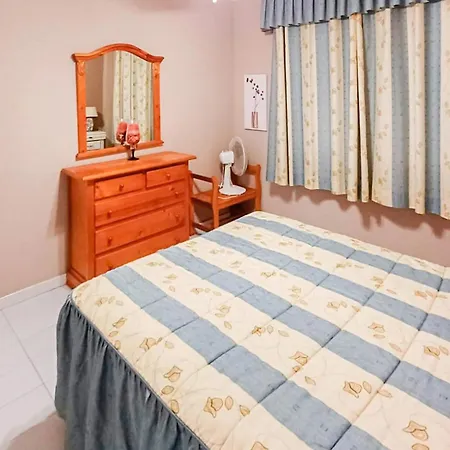 4 Bedroom Awesome In Salobrena