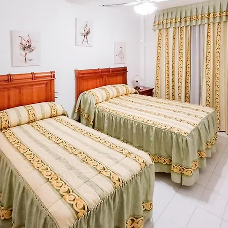 Holiday home 4 Bedroom Awesome In
