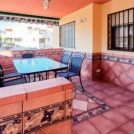4 Bedroom Awesome In Holiday home *